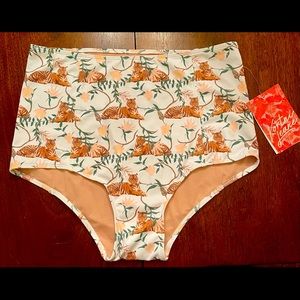 Kortni Jeane Medium NWT Tigers Bottoms